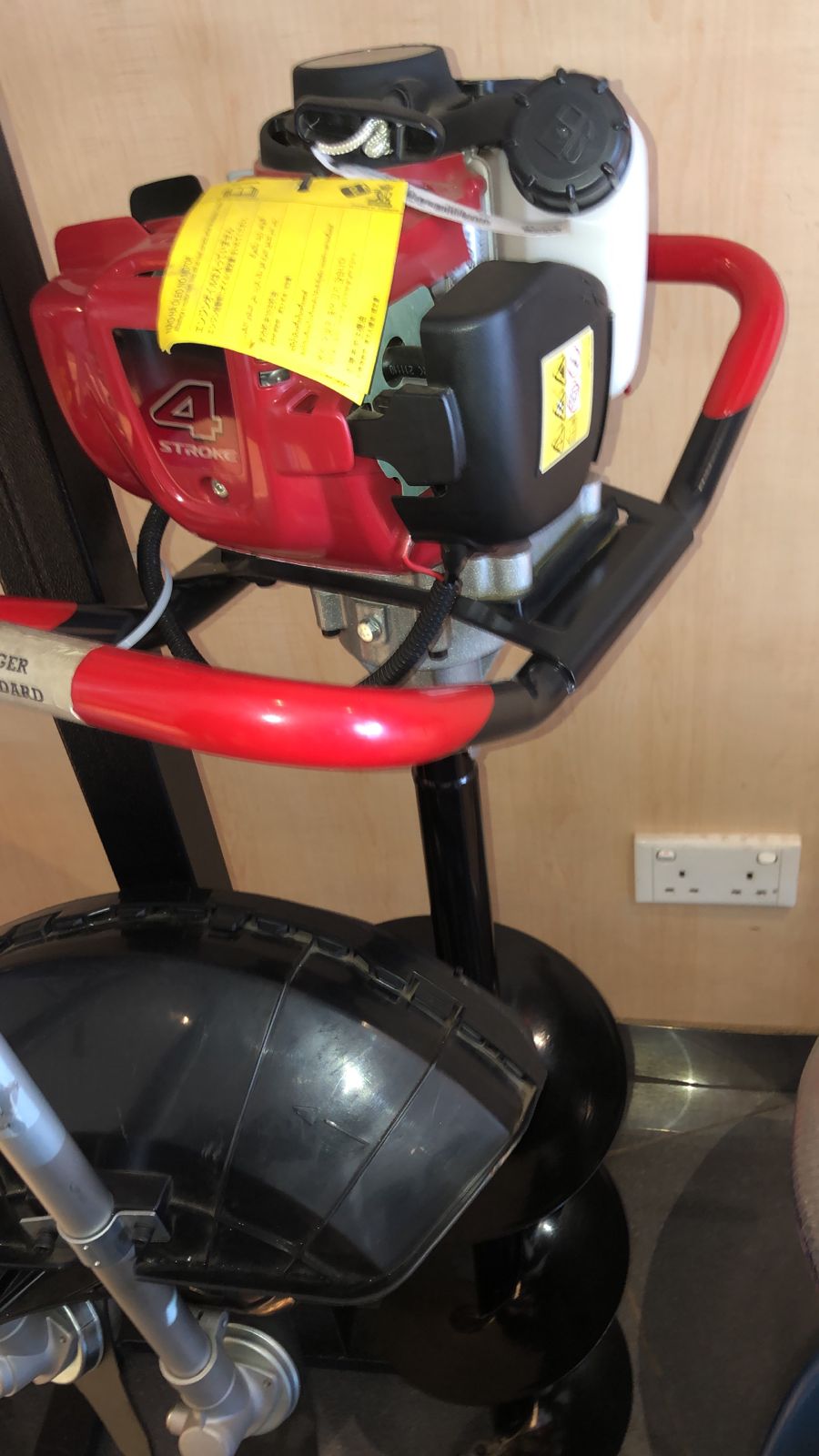 Standard Handle Earth Auger