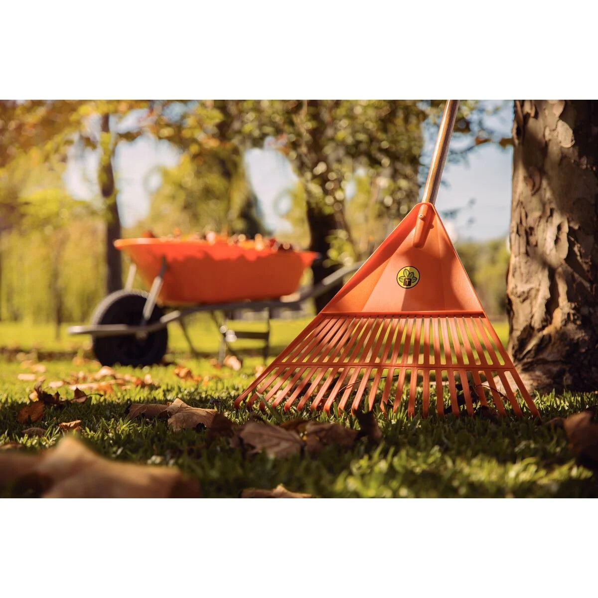 Tramontina  Flat Leaf Rake