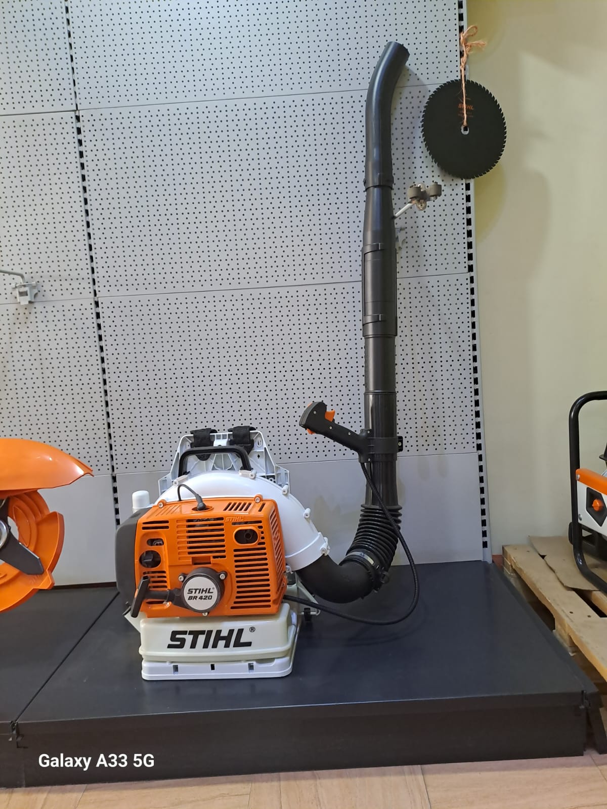 STIHL Heavy Duty Blower BR 420 (Petrol backpack)