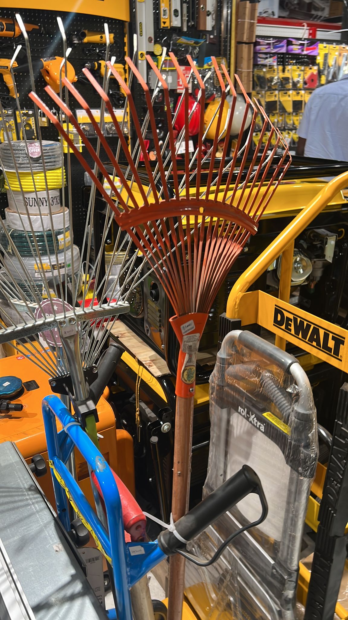 Tramontina Leaf Rake Metal Spikes – BOLD Industrial