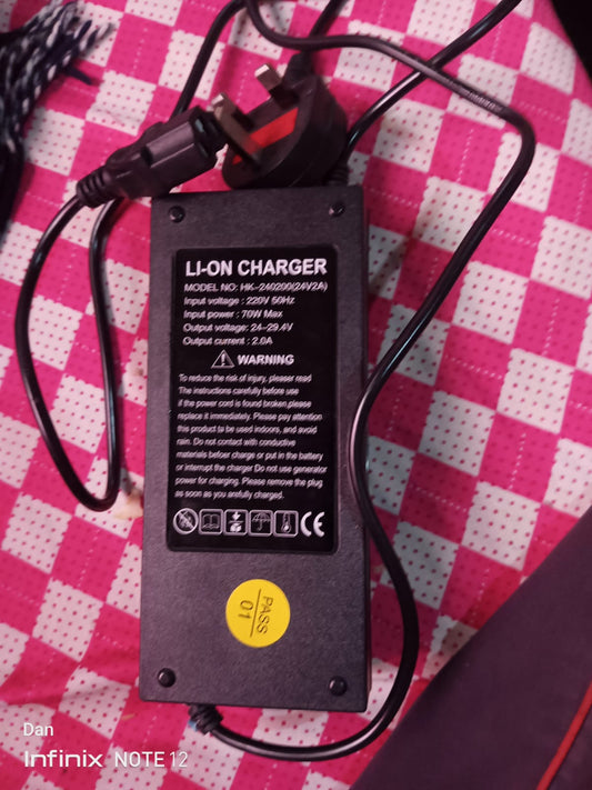 M-Chai Tea Harvester Li-Ion Battery Charger (24V/2A)