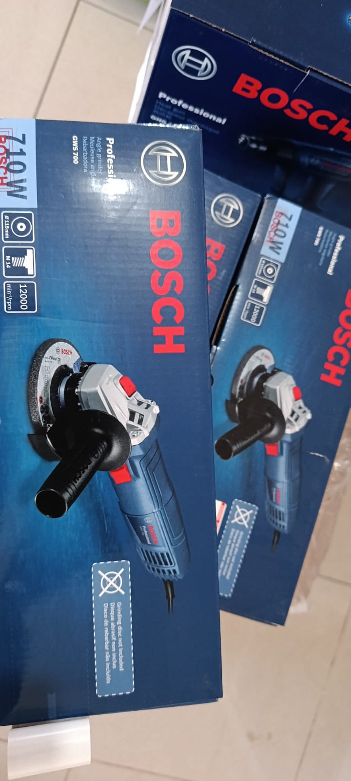 BOSCH Angle Grinder 4 1/2" 700W Code: GWS 700