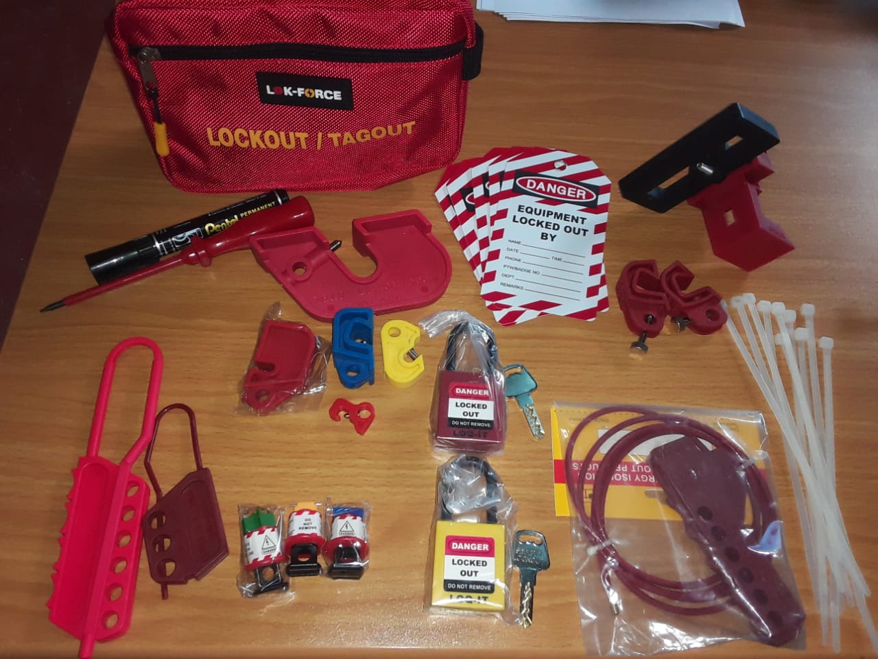 ELECTRICIAN WAIST POUCH KIT LOTO - 1508-EWP02