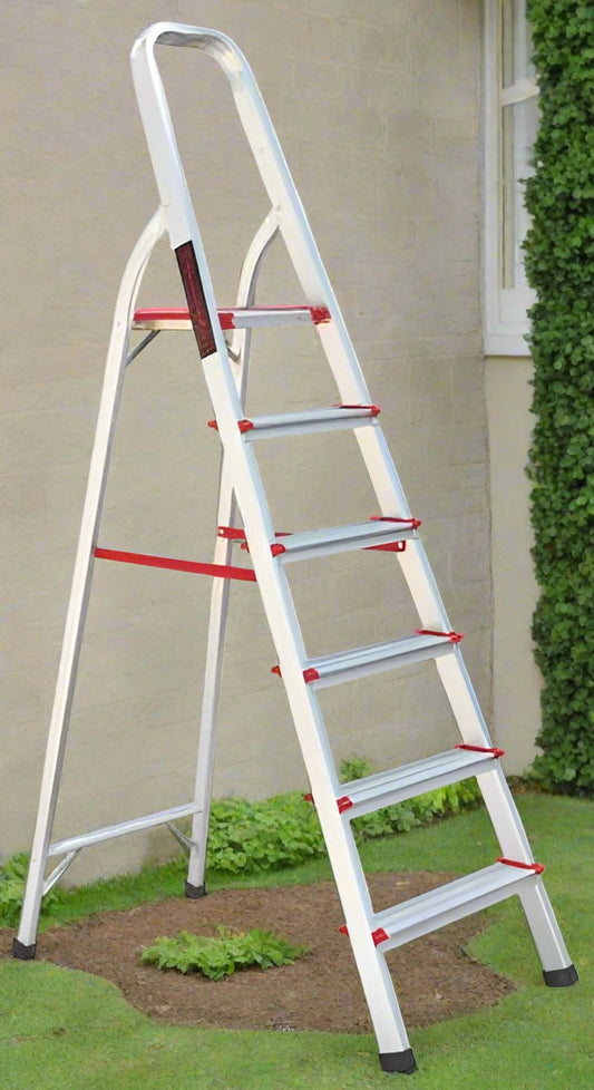QUALITY ALUMINIUM HOUSEHOLD LADDER (A SHAPE) FOLDABLE IN NAIROBI, KENYA  TYPE: STEP LADDER TOTAL STEPS: 4 STEPS FUNCTION: FOLDABLE / FOLDING LADDER MATERIAL: ALUMINIUM MAXIMUM LOAD: 105KGS - 150KGS LADDER INSULATION: NON-INSULATED